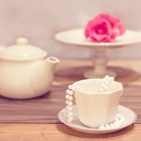 Tea party by karolyn83 on Pixabay at https://pixabay.com/en/tea-party-tea-cup-vintage-1138912/