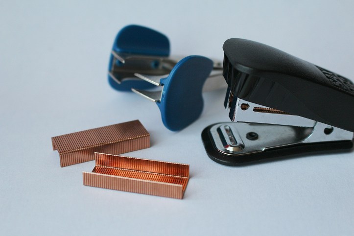 Image of a stapler, staples, and staple remover by PIX1861 on Pixabay at https://pixabay.com/en/stapler-staples-staple-remover-637556/