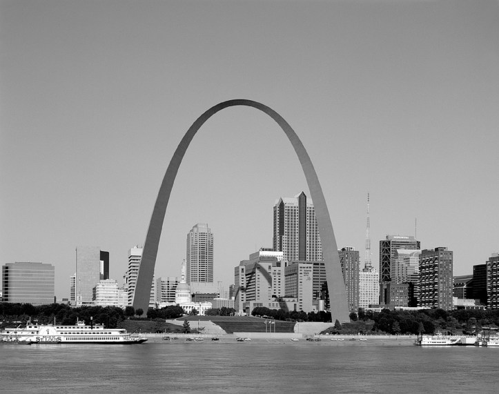 St Louis skyline on the Mississippi River by skeeze on Pixabay at https://pixabay.com/en/saint-louis-skyline-gateway-arch-725972/